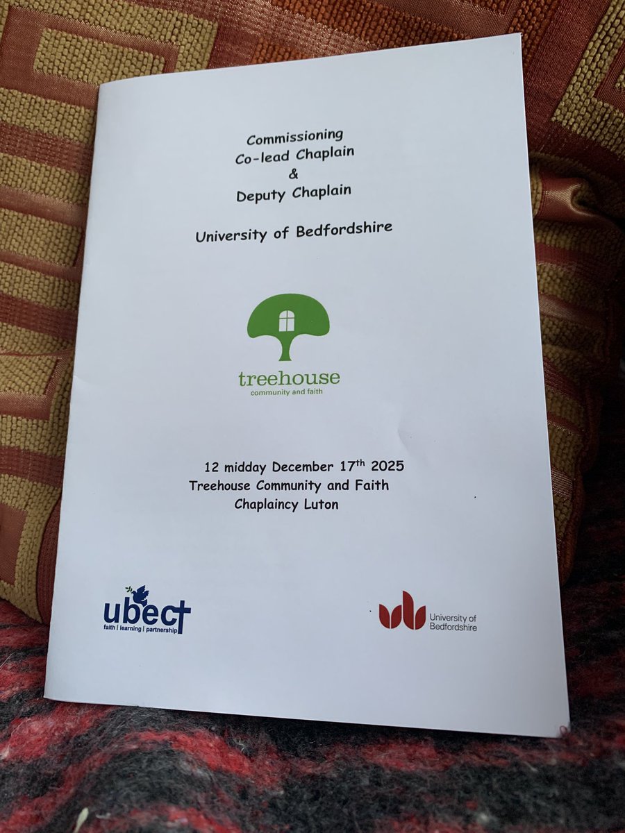 MiddlebrookDave's tweet image. Extra church of the week (17/12): good to commission B (Co-lead chaplain) and Luke (Deputy Chaplain) at the Treehouse (university of Bedfordshire Chapkaincy) this afternoon, and give thanks to God for the past year and the work of the whole chaplaincy team.