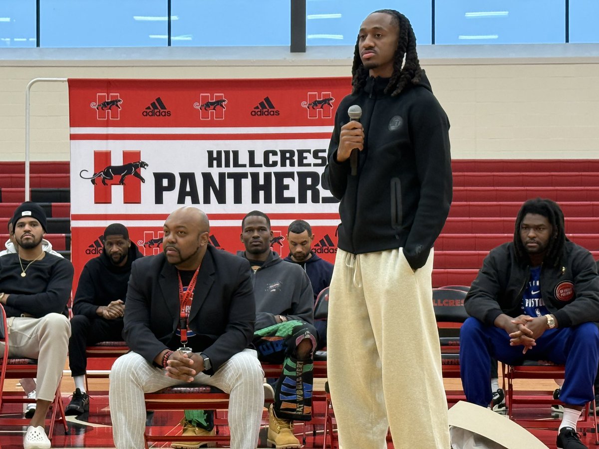 Johnny__Kane's tweet photo. Daniss Jenkins wasn’t a high recruit. He wasn’t drafted. His is a cool story. The Dallas product returned to Hillcrest H.S. to talk to the student athletes on his day off.

“God’s gotta see you burn some midnight oil and he’s gonna bless you.”

#DetroitBasketball https://t.co/aiarmf9mia