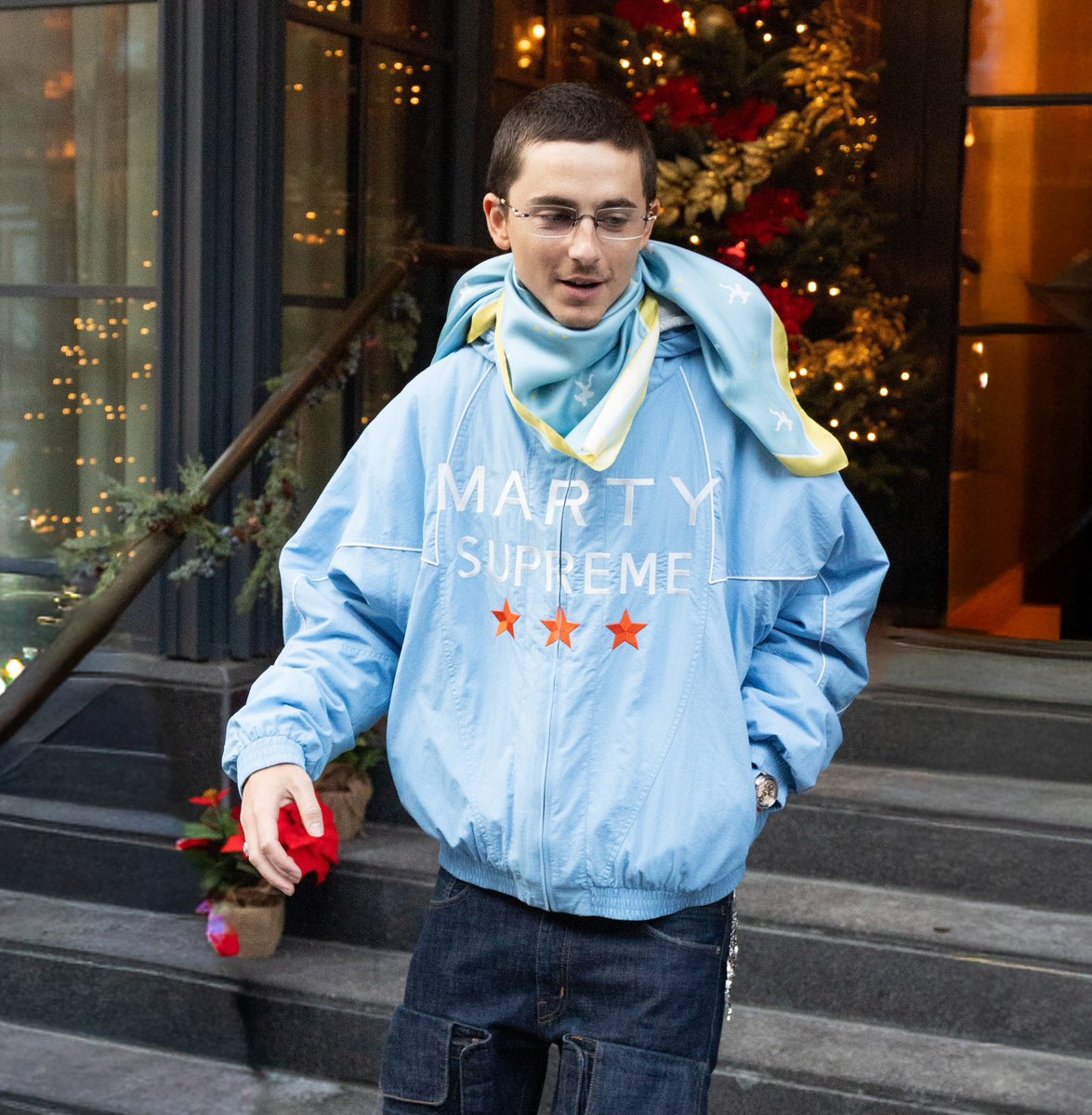 timotheenation's tweet image. Timothée Chalamet was spotted leaving his hotel in New York City. 🩵