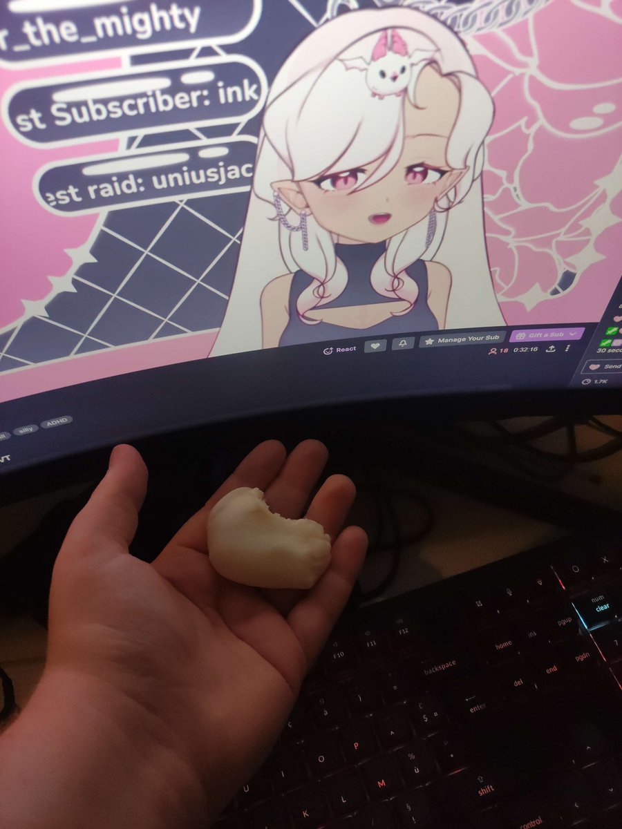 Microwaveless 🌒 & 🩸⛓ tweet media