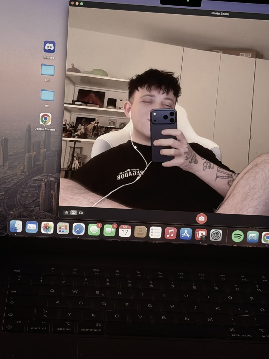 Alticute tweet media