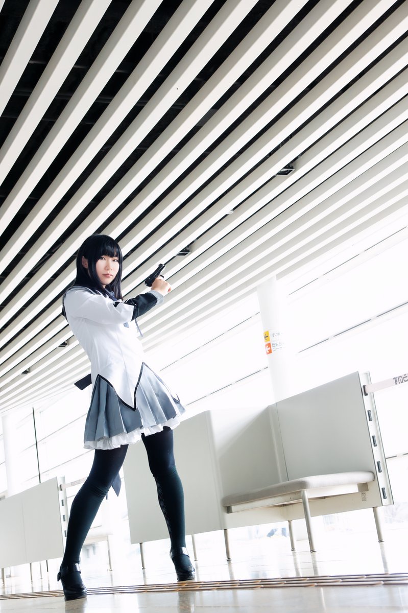 おはようございます🌞
ここでは斜め40度くらい見あげてるはず(^^;)

#cosplay 📸 
#まどマギ #暁美ほむら