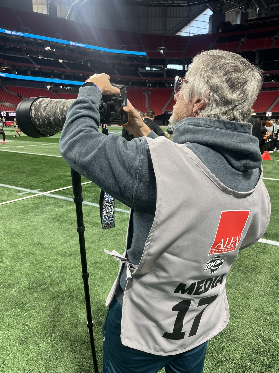 OfficialGHSA's tweet image. Always good to remember media etiquette on a “Friday Night” under the lights!