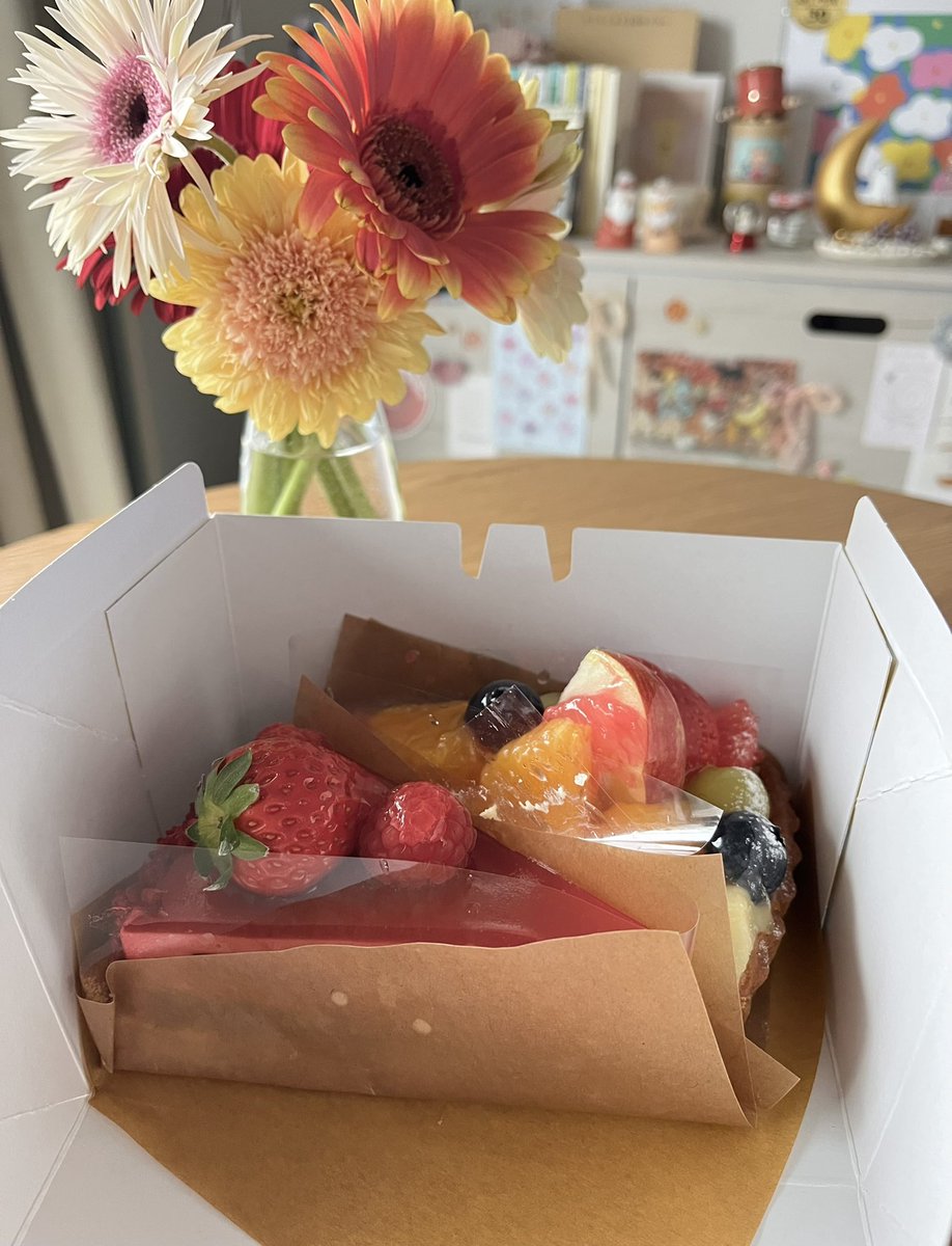 ______rame's tweet image. ゆっくりクリスマスパーティーの準備中🍰
みんなが幸せなクリスマスを過ごせますように