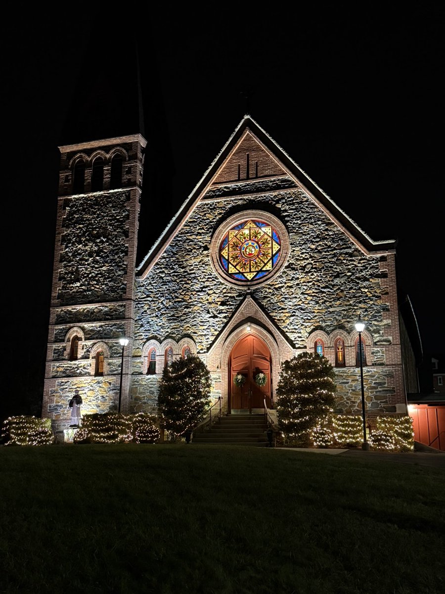 Midnight mass is the best! Merry Christmas everyone!