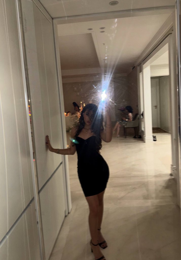 فرنگیس 𐎳 tweet media