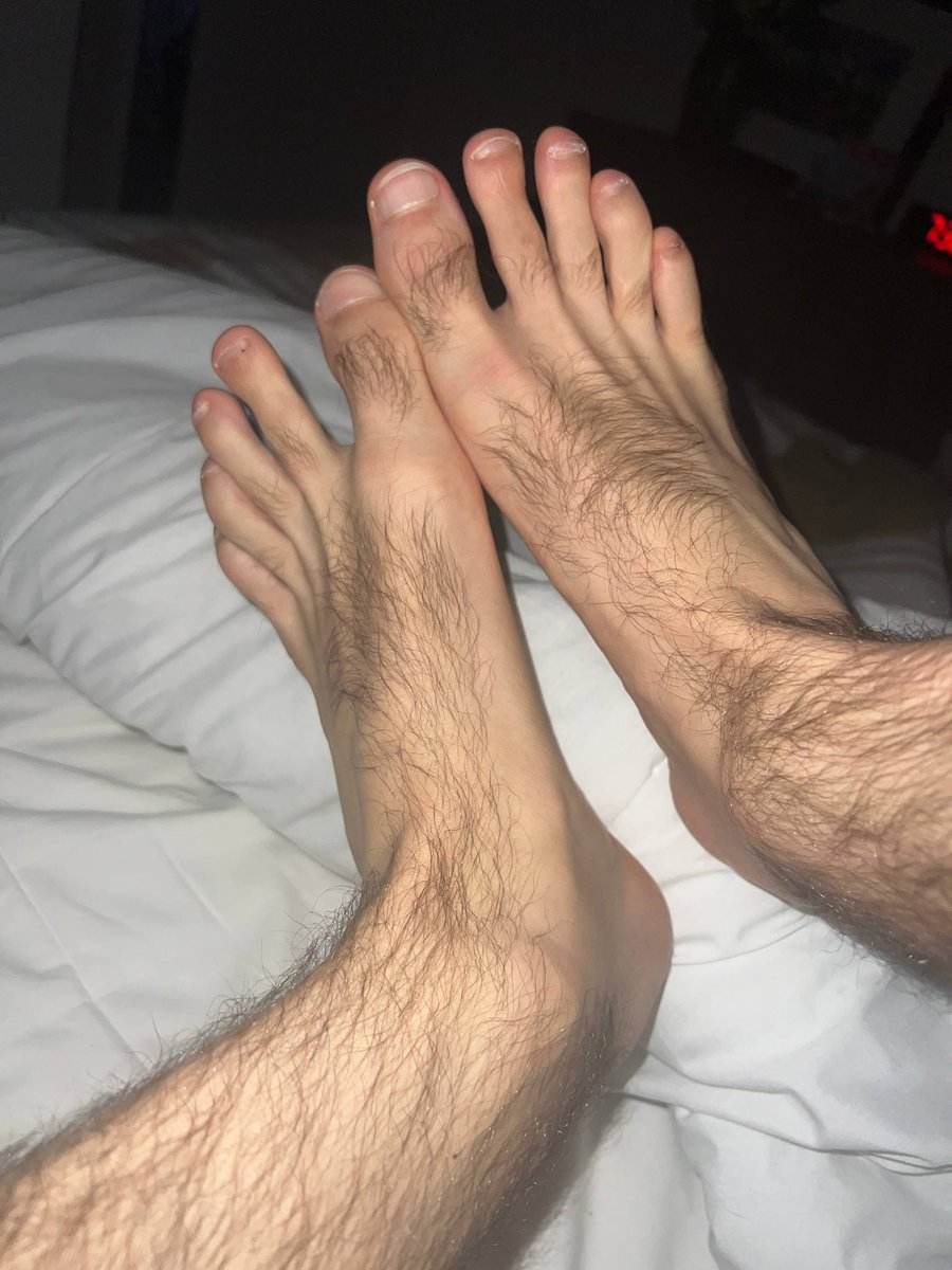 7pointfive's tweet image. Happy Christmas to those that celebrate big hairy feet.

#footfetish #feet #feetpics #prettyfeet #sexyfeet #footworship #footlove #footmodel #barefeet #toes #toeporn #soles #softsoles #higharches #feetlovers #footaddict #feetfantasy #footgoddess #footqueen #instafeet #feetofinsta