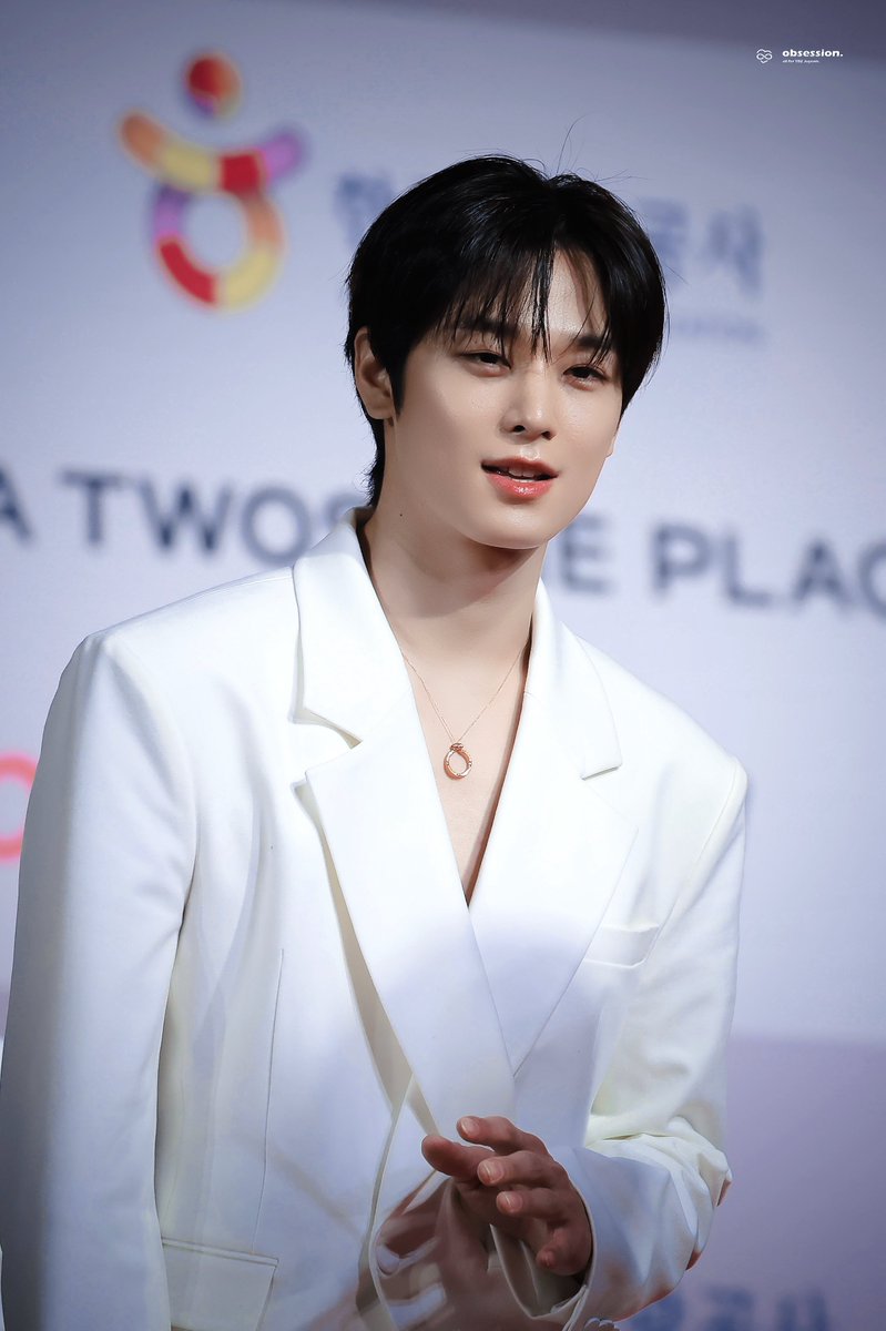 ๐ผ๐ฏ๐๐ฒ๐๐๐ถ๐ผ๐ป. tweet media