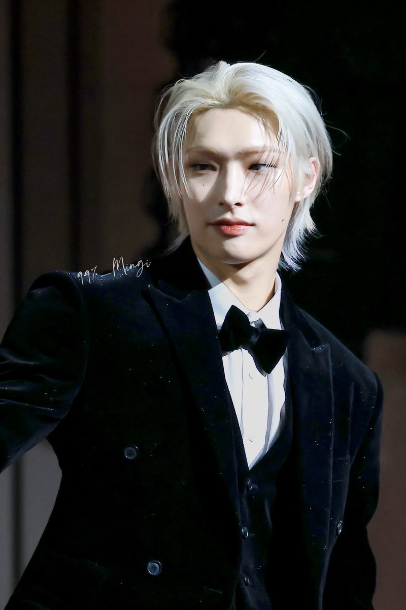 mngggi's tweet image. oh platinum blonde long haired mingi