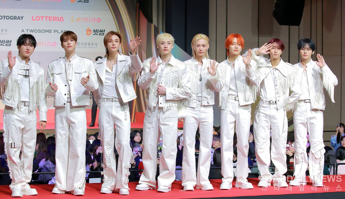 bu sac renkleri ne BAYILDIMM BAYILDIMM BAYILDIMM RENKLI SKZ GERI GELDII SONUNDA YAA