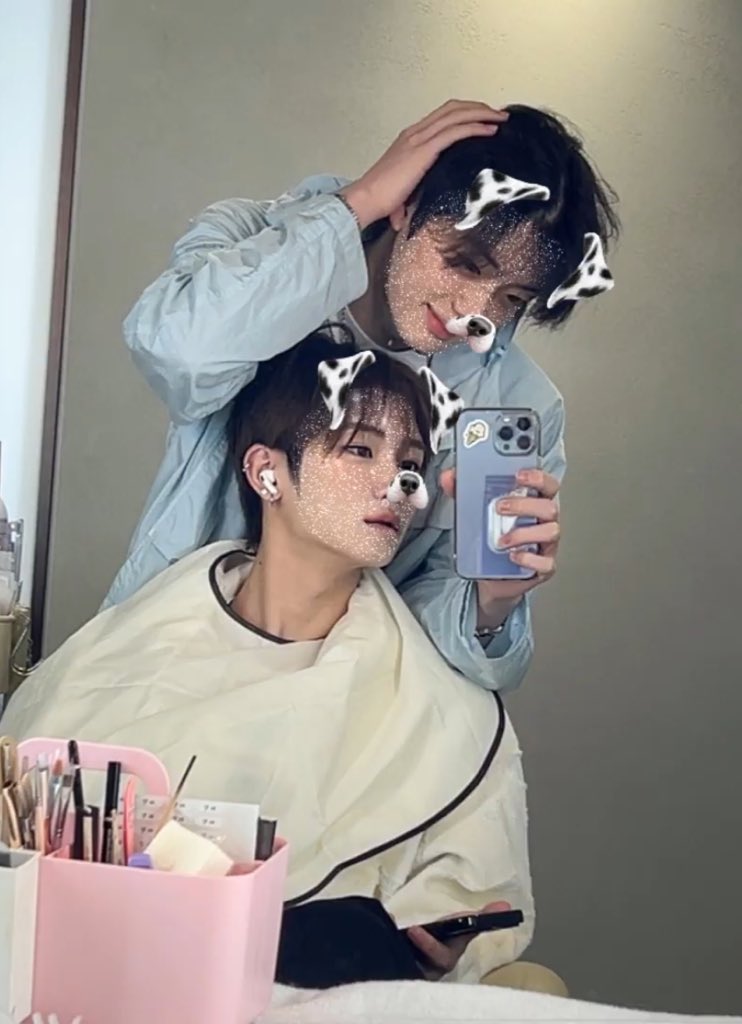chungloversclub's tweet photo. sanghyeon's unreleased photo with anxin !!! 🧡 https://t.co/hPM1P2FL3R