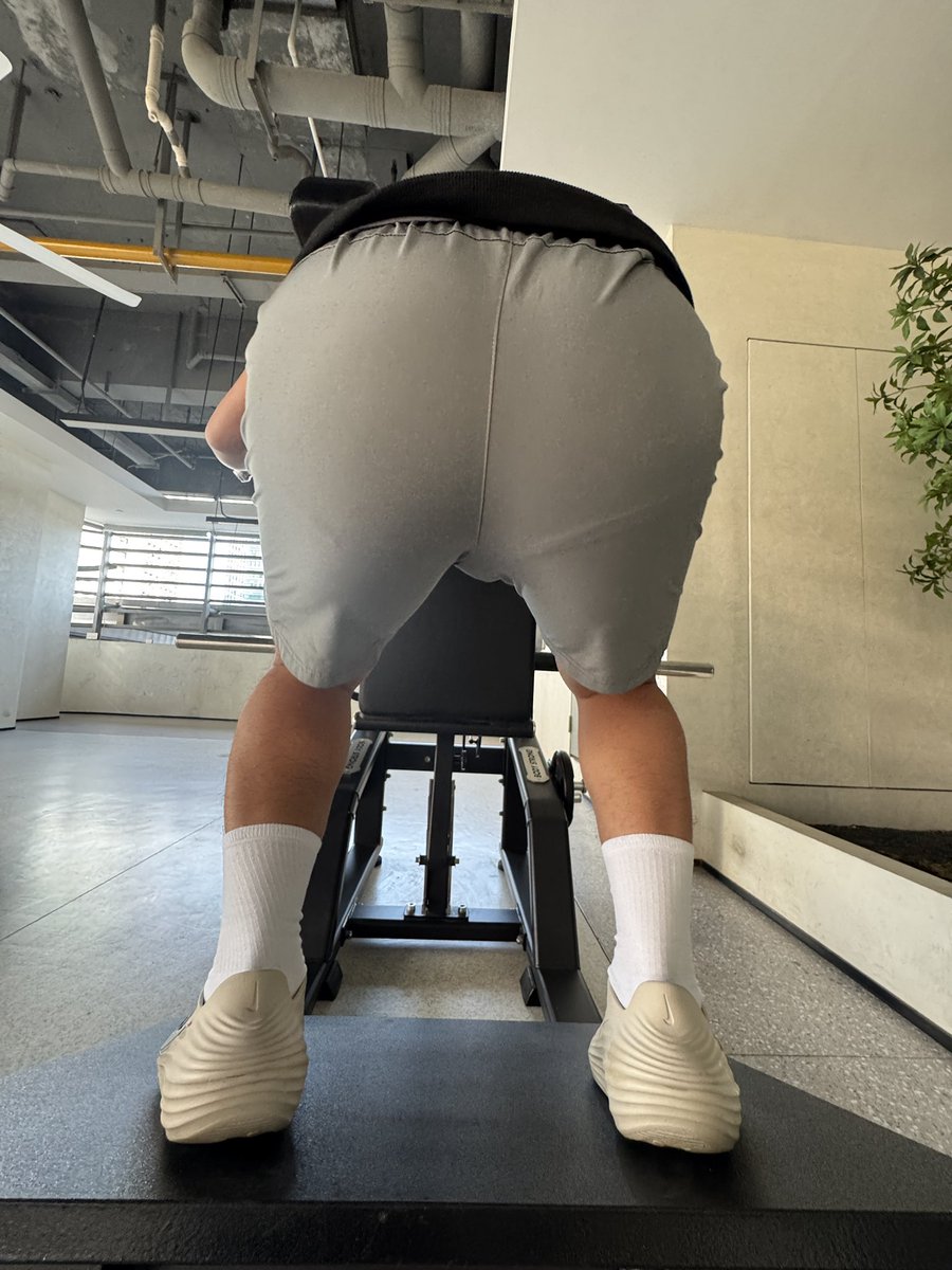 iceydouble6's tweet photo. 白袜的诱惑 https://t.co/xawRBklWmz