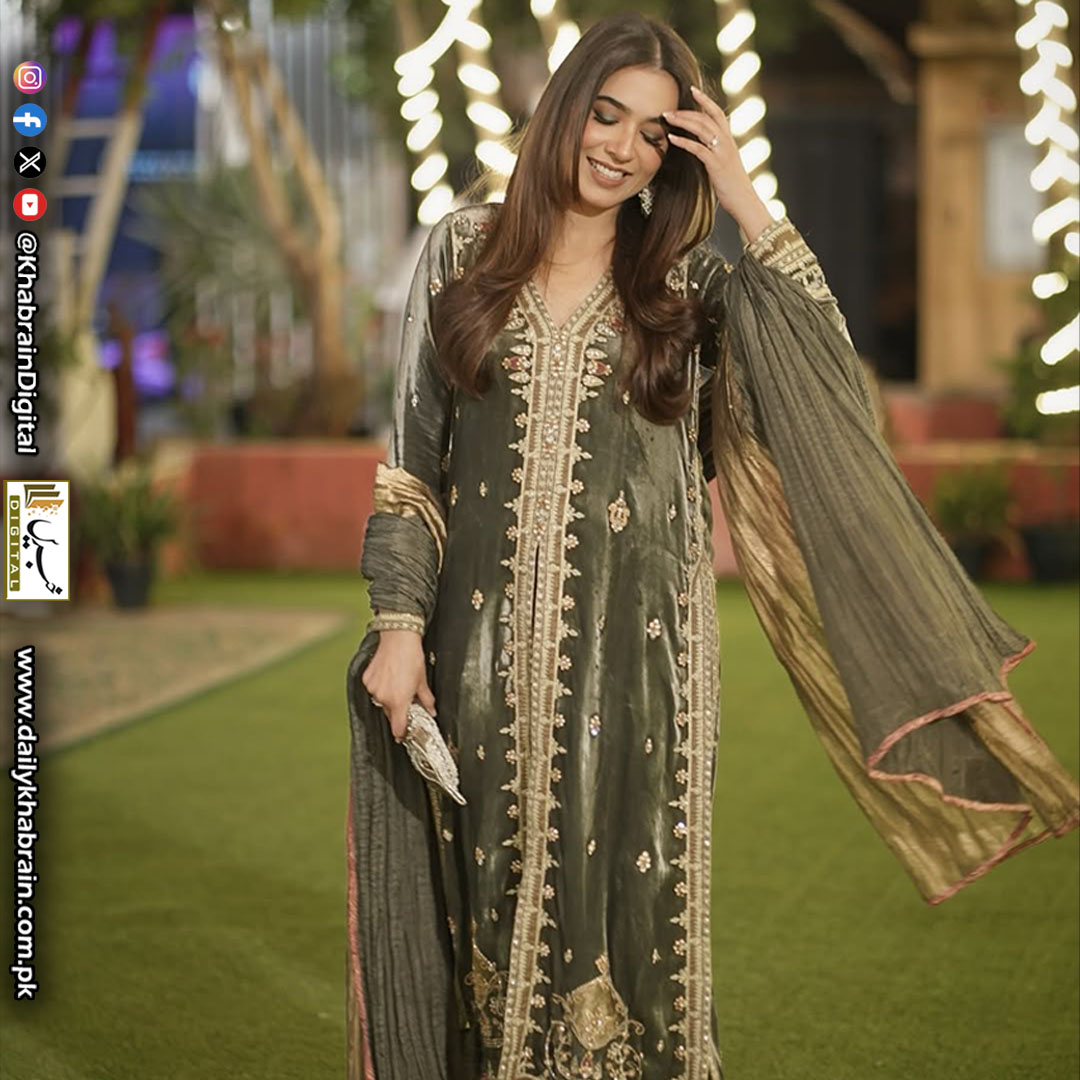 daily_khabrain's tweet photo. Mansha Pasha

#ManshaPasha #ChristmasVibes #FestiveMood #HolidaySeason #ChristmasJoy 🎄✨
#khabraindigital https://t.co/ypHfSMV4Ve
