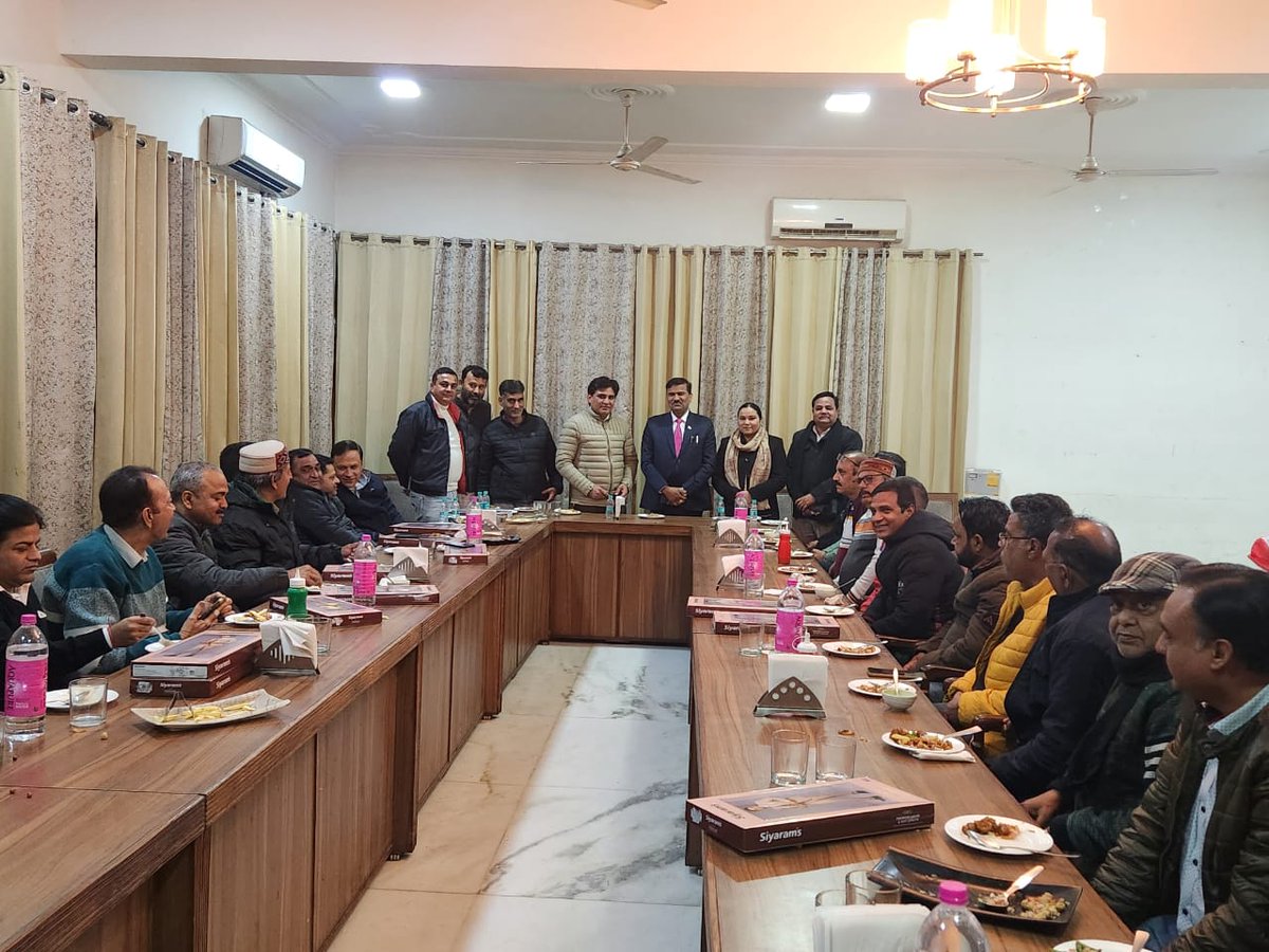 dccyamunanagar's tweet photo. On 24 December, DCC President Devinder Singh along with his team organized a programme with media representatives. MLA Renu Bala and Rishi Ram attended as chief guests and extended warm wishes for the upcoming New Year.
#NewYear #DCC #DevinderSingh #RenuBala #MediaMeet https://t.co/qU2AA5jzMs