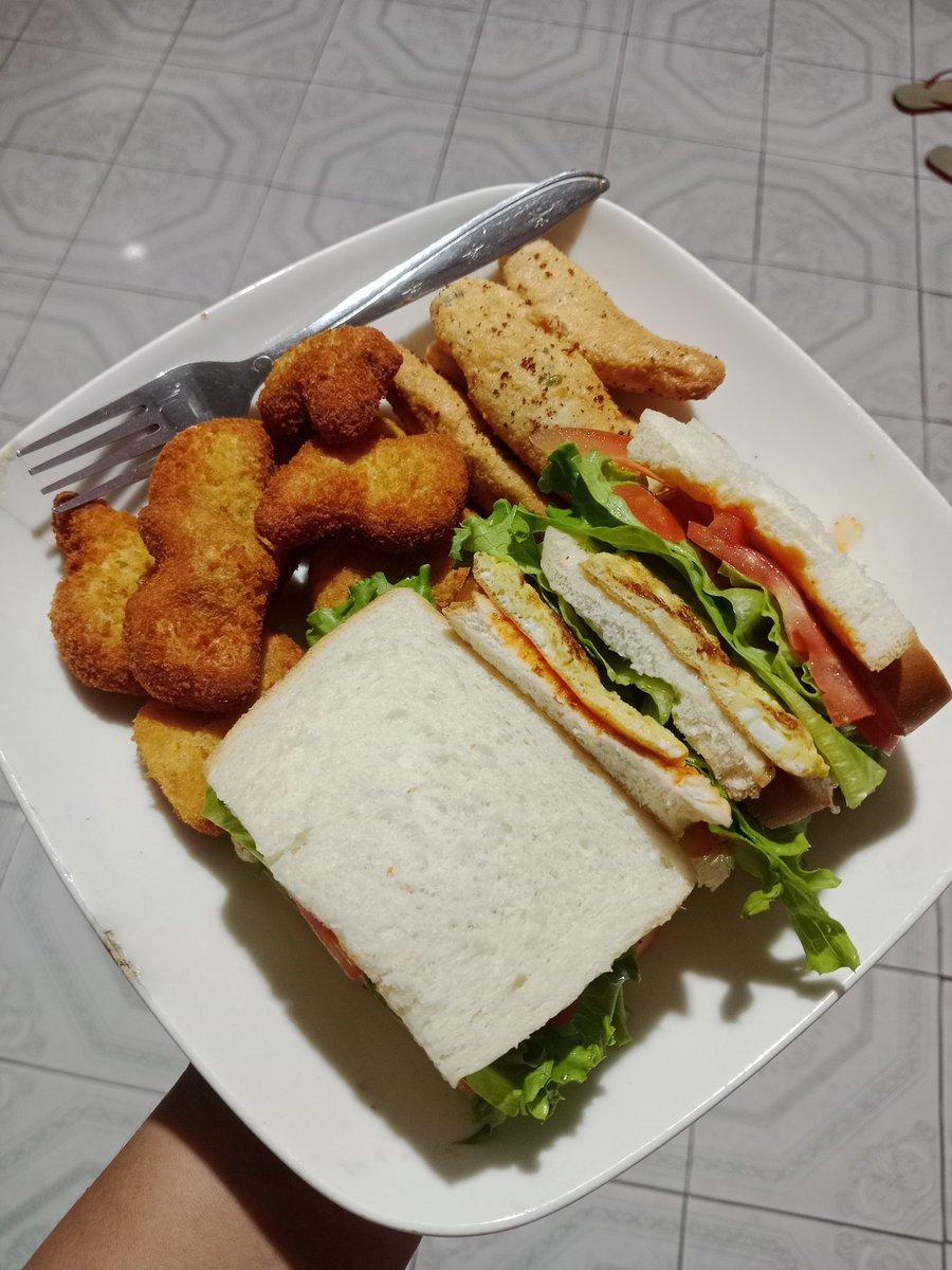 Asfuriyah01's tweet photo. Holidays are my most comfortable time to experiment, turning ingredients into happy meals... 

#cookingdiary 
#FoodSpot https://t.co/BSc5wwI9cA