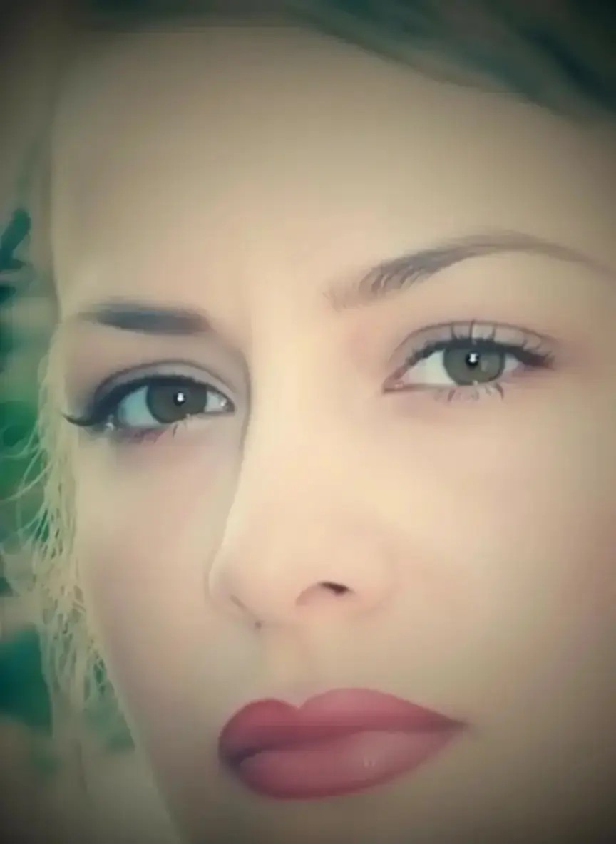 Helen Aristotelidis (@theHellen_) / Posts / X