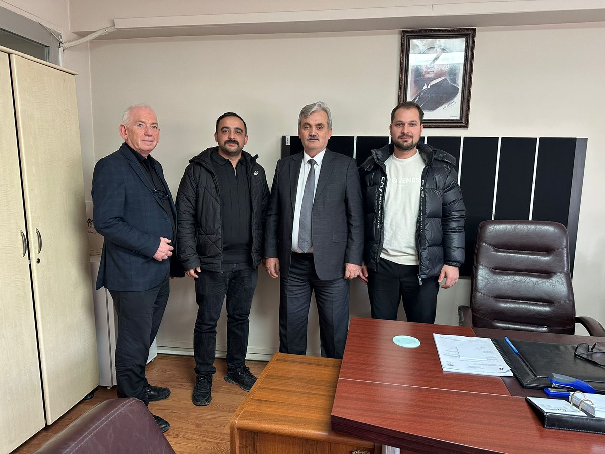 10. MESLEK KOMİTEMİZDEN AKYAZI VERGİ DAİRESİ MÜDÜRÜNE ZİYARET > Akyazı Ticaret ve Sanayi Odası akyazitso.org.tr/Kurumsal/Haber… 
<a href="/RHisarciklioglu/">Rifat Hisarcıklıoğlu</a> 
<a href="/TOBBiletisim/">TOBB</a> 
<a href="/SadiOmercikoglu/">SADİ ÖMERCİKOĞLU</a>