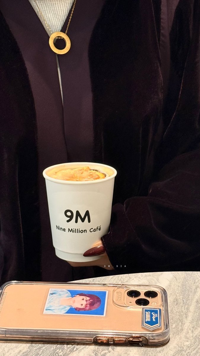dm_9ia's tweet image. اقوى كوفي ف المعبيلة💆🏻‍♀️💜