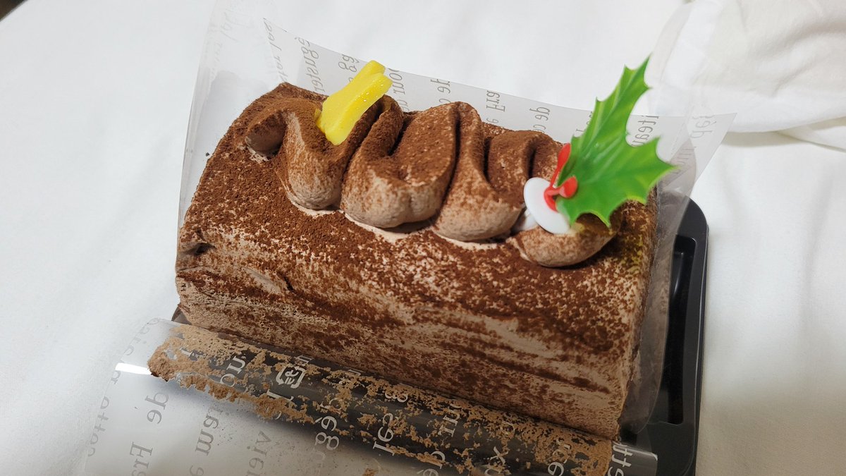 LIBRA_MARUTA's tweet photo. ケーキのスプーンはいくつお付けしますか？って聞かれたから笑顔で1つで！って答えた https://t.co/9nYr2a4YMj