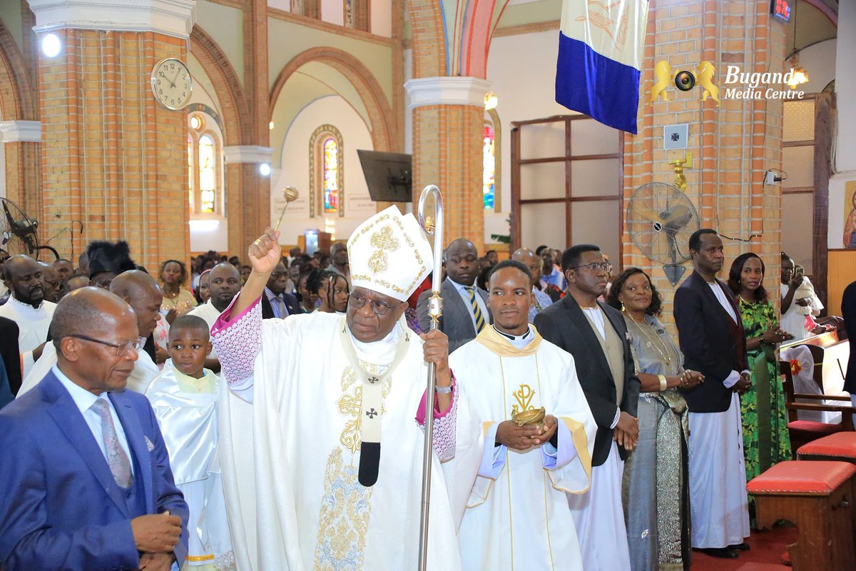 cpmayiga's tweet image. Mmisa ya Ssekukkulu nze ne mukyala wange tugikwatidde mu Ekelezia Lutikko e Lubaga