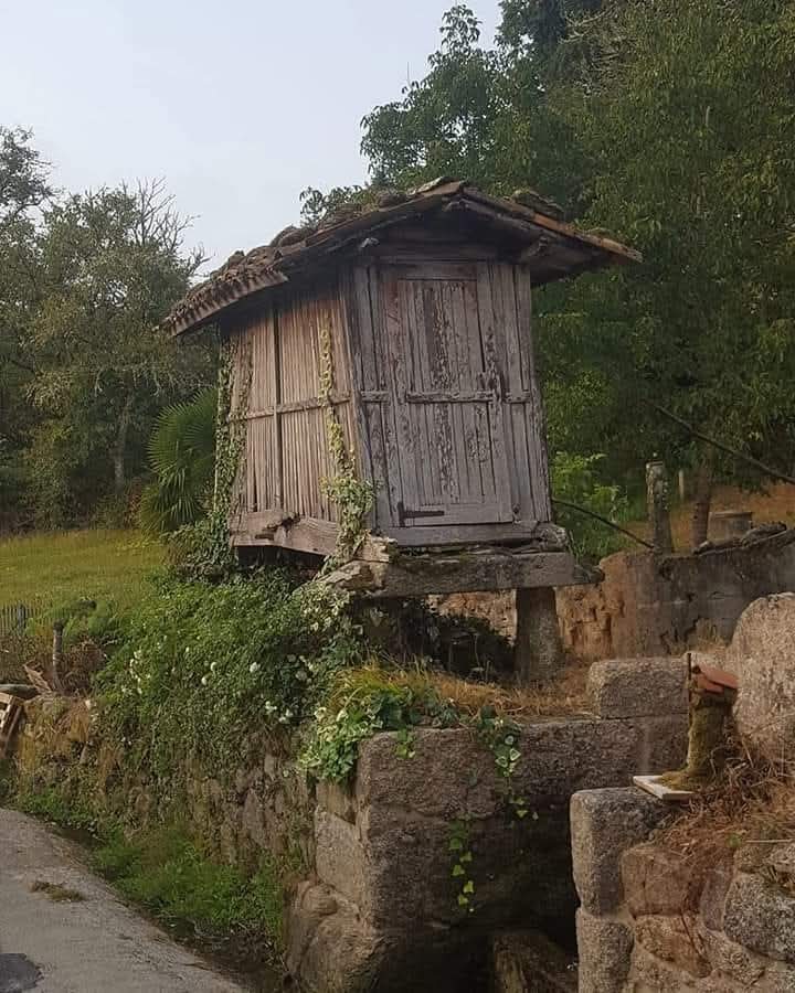 Passejant pel món. 
Galicia. Magarelos. A prop d' Allariz. #galicia #allariz #ourense #travel #travelphotography #travelling #travelpic
