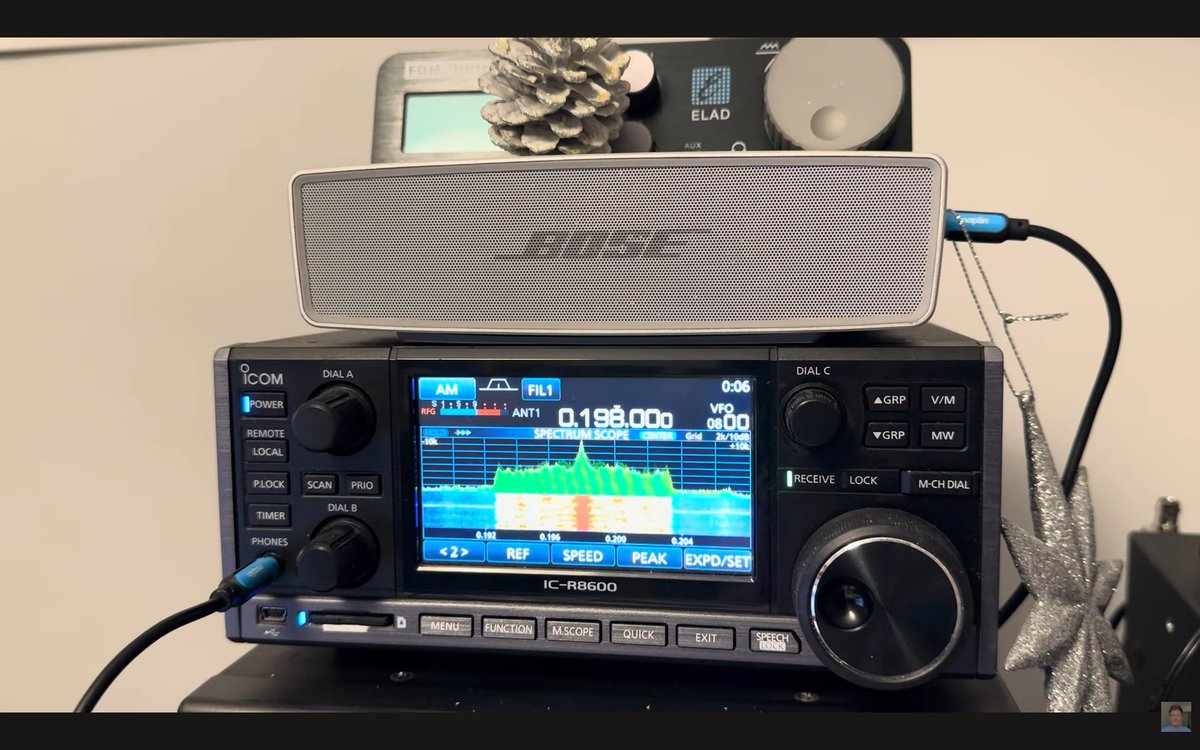 OxfordShortwave's tweet photo. The diminishing but still wonderful sounds of Christmas Eve on longwave copied with the Icom IC-R8600 #radio #longwave #christmas 📻🎙️📡🔊🎄🇨🇽🤶🌎🌍🌏🌐👍⚡️⚡️⚡️⚡️⚡️⚡️⚡️⚡️⚡️⚡️⚡️⚡️
https://t.co/s05l61CLnO https://t.co/7MKHWZmsc4