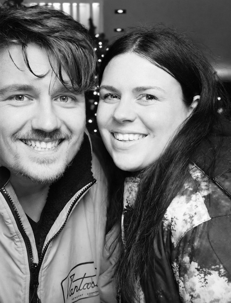 Merry Christmas from us 👩‍❤️‍👨👶🎄