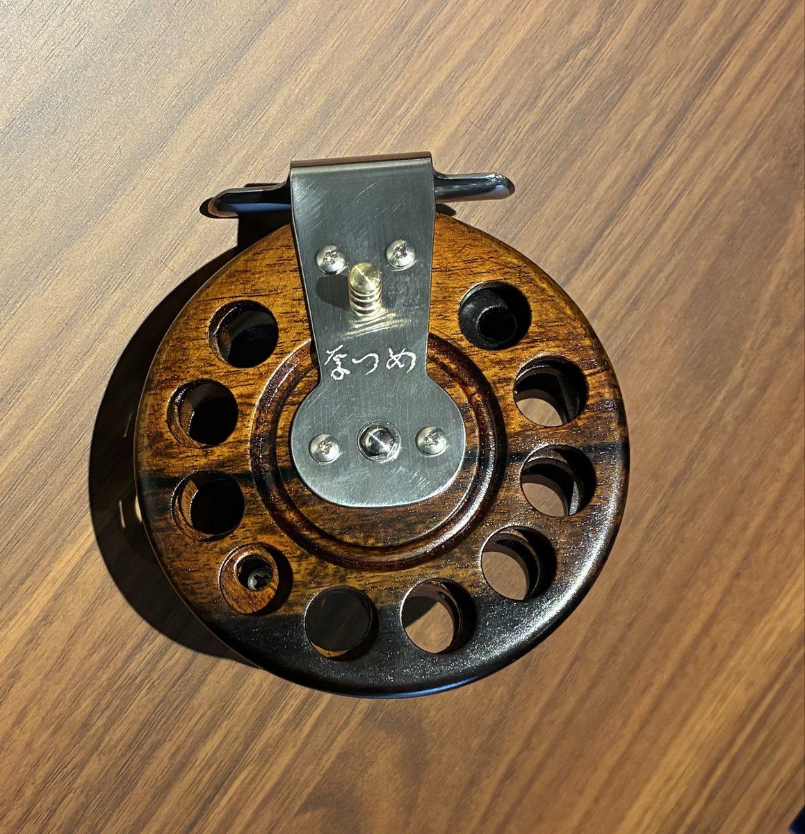 浜駒木リール入荷しました🥳 今回は黒柿になります❗️ スプール径88.7