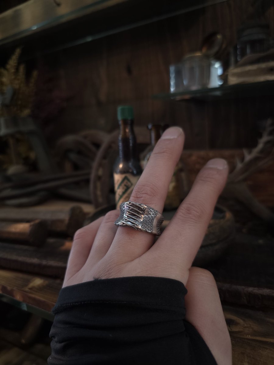 anima exists in all creation 
Mermaid corset
Ring
¥23100

本日も宜しくお願いいたします。
instagram.com/p/DSq-X5_ksBX/…