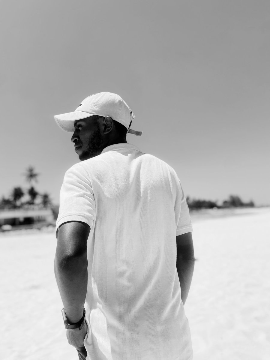 Mambo 5 ya Kuyapelekea Moto 2026

2026 haitaji maneno mapya.
Inahitaji maamuzi mapya.

Threads 🧵