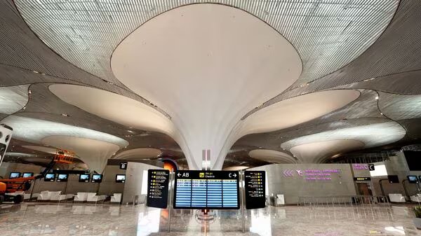 Navi Mumbai International Airport (NMIA) opens to commercial operations today with 30 domestic flights on Day 1 #NaviMumbai #navimumbaiairport #Maharashtra #indianinfrastructure