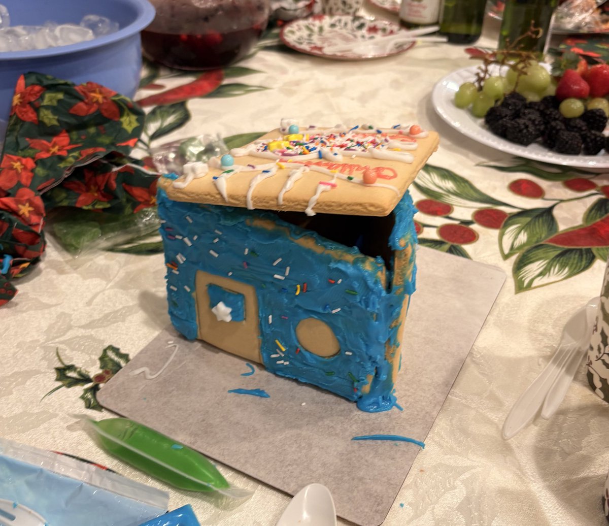 Heya. It’s been a wild 2025 but we’ve made it to the end. Thanks for sticking around. You make my days all that much brighter. I’m really content at the moment, and the past few months have been the happiest I’ve felt in a while. Hope your holidays are filled with warmth and love