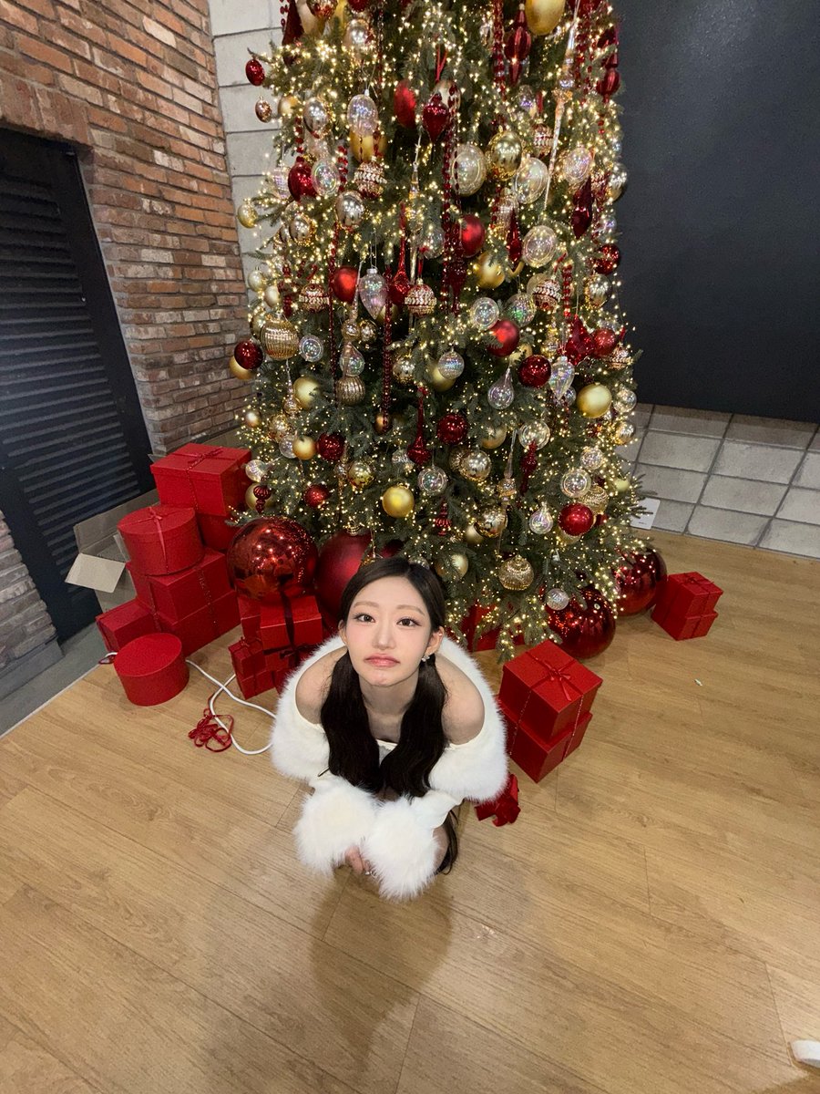 🐱ジュリー🐰] Happy holidays Kissy❤️ #KISSOFLIFE #KIOF #キスオブ