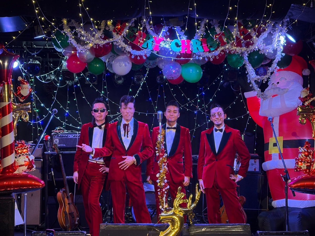 MERRY CHRISTMAS NAGOYA!!

名古屋HUCK FINN編も無事終演。平日から沢山の皆さまありがとうございました！俺たちからのプレゼント楽しんで貰えたかな？やっぱクリスマスって良いよね。２本じゃ足りないので来年は東名阪で開催します！今からワクワクしちゃおうそれがクリスマス!! 皆さま素敵な夜を🎄