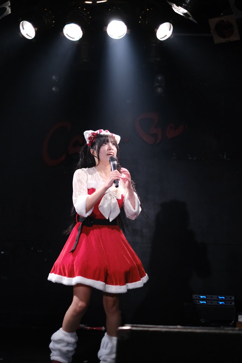 darwin4081x's tweet photo. 【Weekday Xmas Party!!】
こちらも、表情から察してあげてください、笑
いや、怒られそうwww
#CAVEBE #紬麦絃羽 #いと推しい #いとはグミ https://t.co/a1JE3nc9by