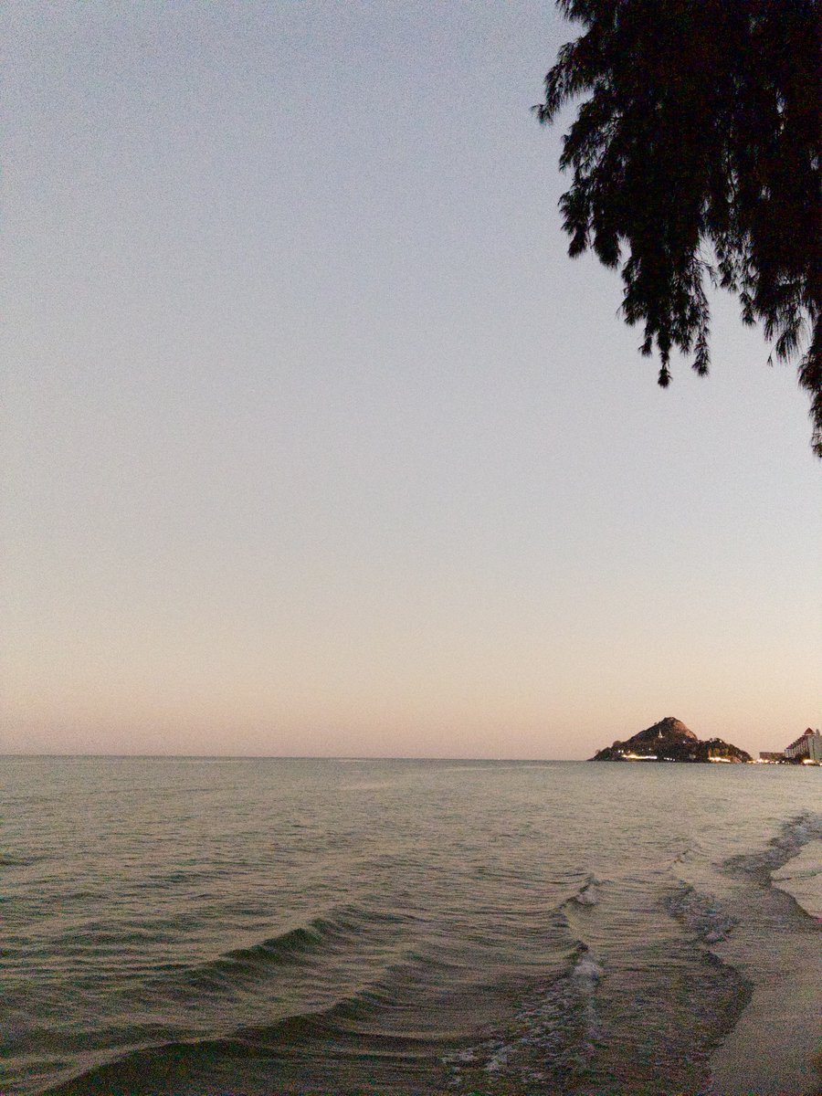 minimaluminium's tweet photo. Thailand continues to be such a peaceful escape. One moment I'm deep in work on my projects, the next we're out enjoying the sea breeze, getting a massage, or exploring local spots. Everything just flows here. https://t.co/1f4cerngmY