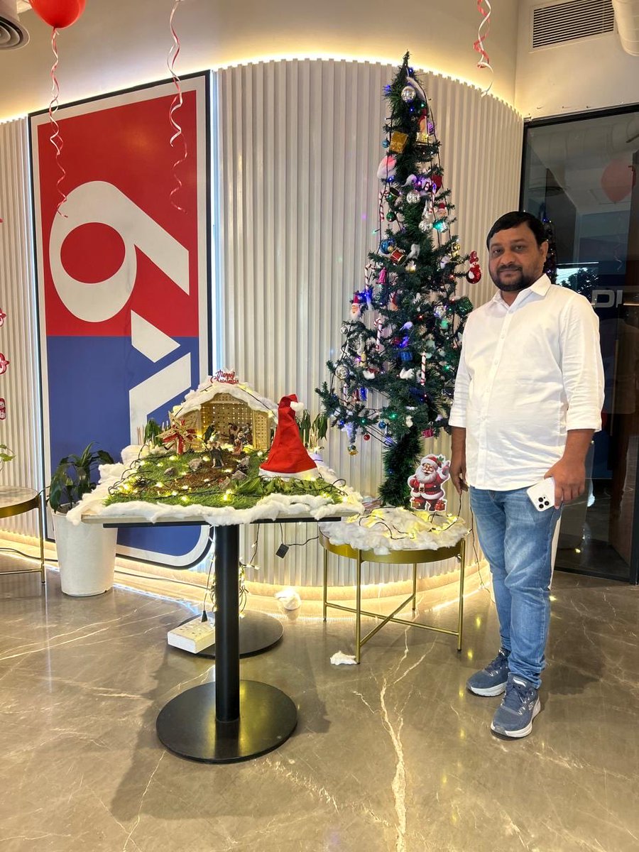 ranjithkesharaj's tweet photo. అందరికి క్రిస్మస్ శుభాకాంక్షలు https://t.co/p0frIjPh9H