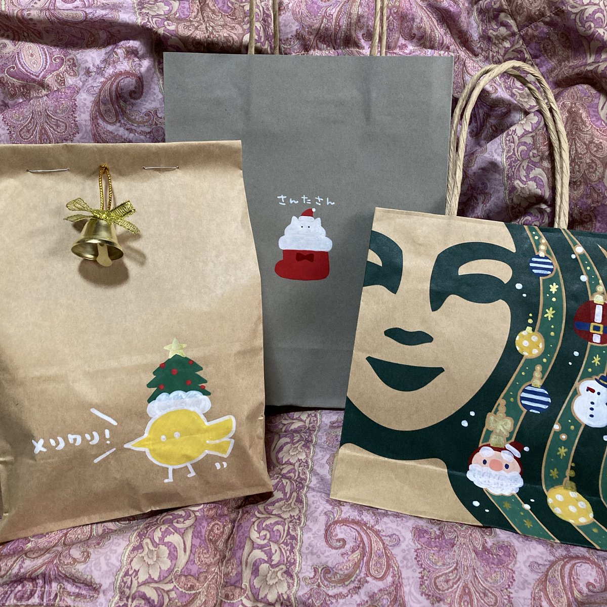 358mtb's tweet image. クリスマスプレゼントを入れる紙袋達にラッピングをした後 お絵かきしましたᝰ✍🏻
いい感じ♪