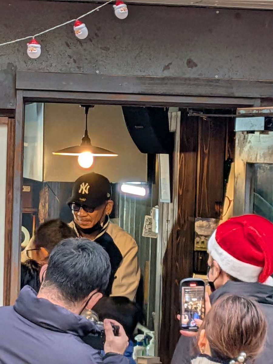 DoiTatsuya's tweet photo. クリスマス2025

コブクロ　黒田さん

九月八日にて

今日は、いらっしゃいます。
堺東商店街です。 https://t.co/sGE7G0wGKr