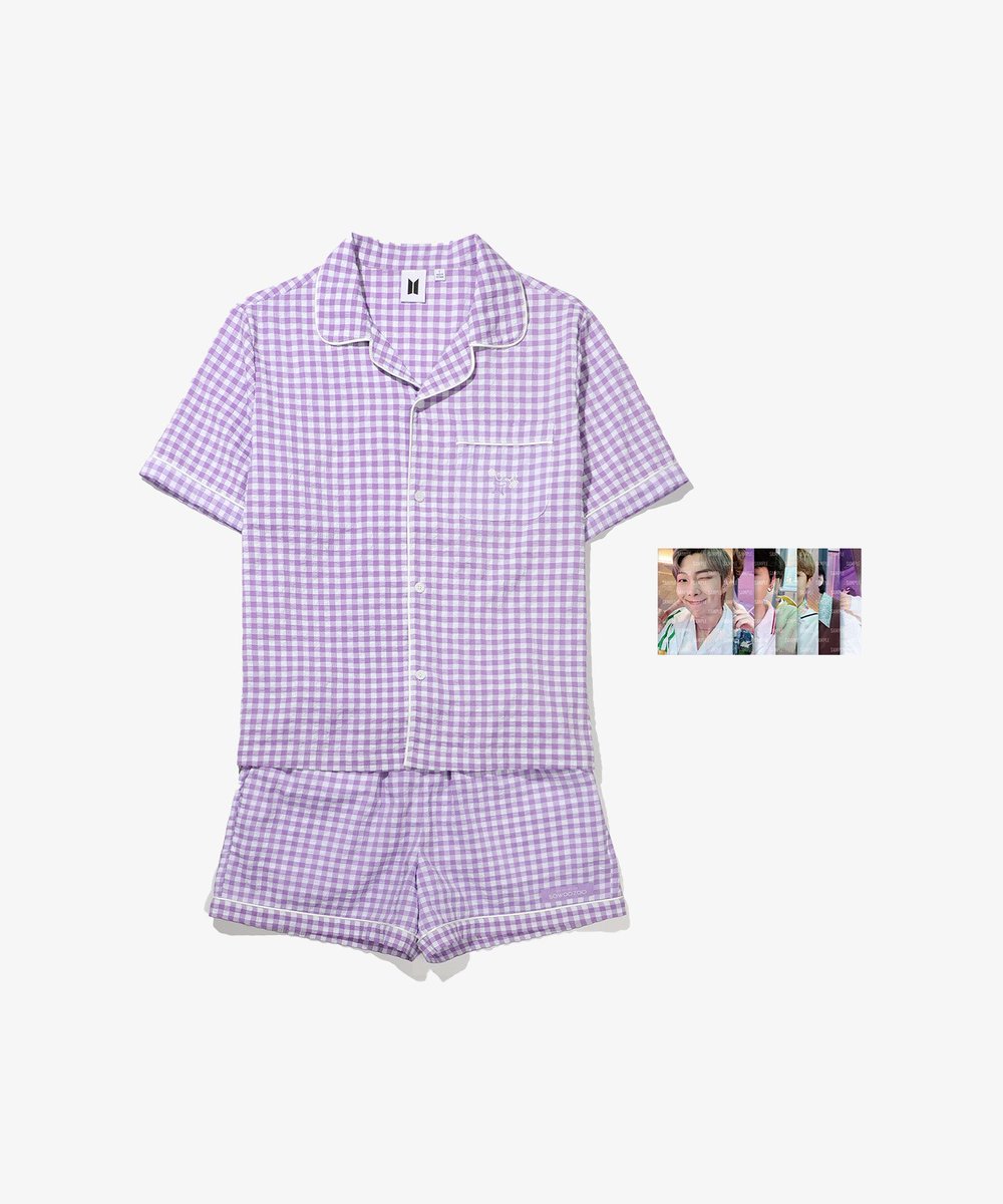 Wta to wts

Kalau aku jual pajama Sowoozoo ini fullset seharga 500rb (exclude admin oren), masih ada yg minat kah?