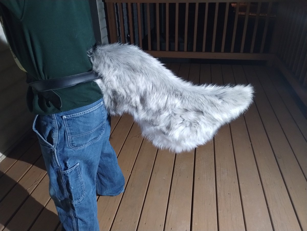 sellswordart's tweet photo. A tail has been born! https://t.co/Eycu4ezegq