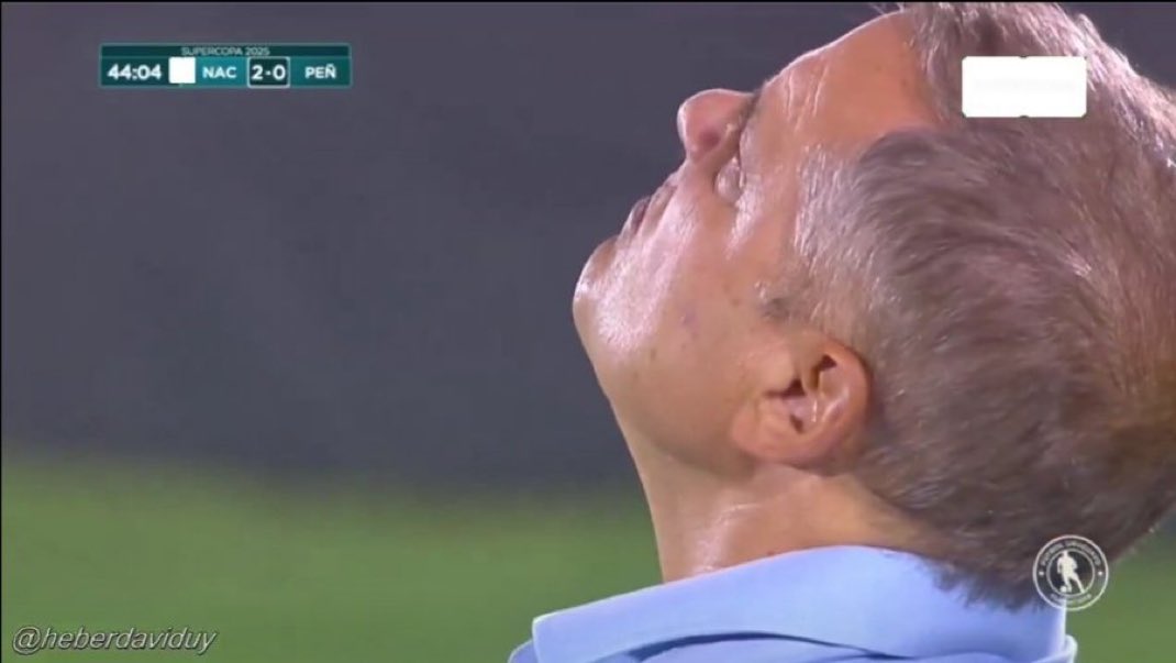 Jajaja mi tío se quedó así mirando los cuetes, disfruta tío querido ❤️