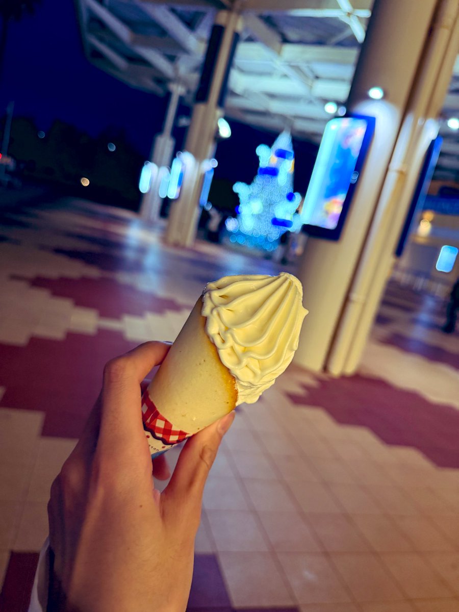メリークリスマス！！！！
昨日、念願叶って食べれたクレミアを添えて！！！
