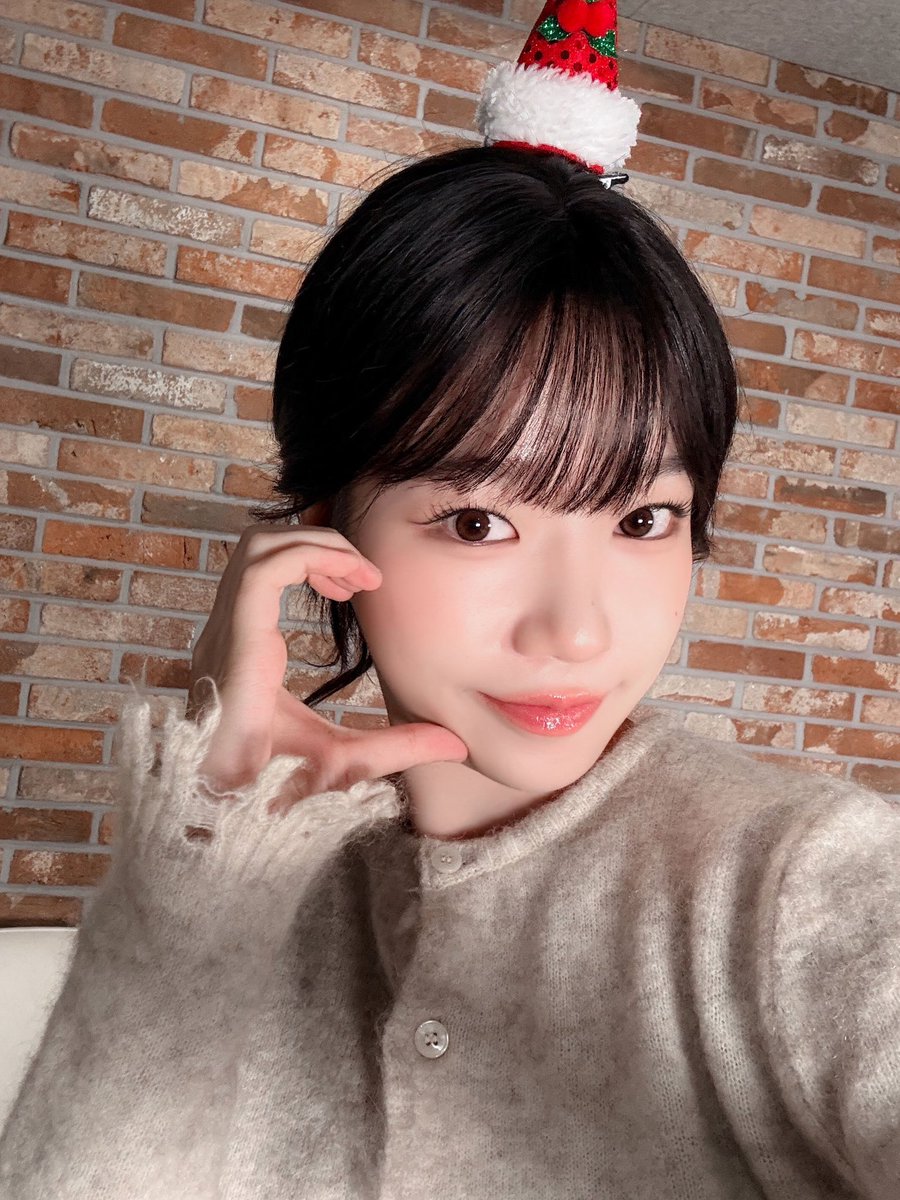 innsoooo's tweet photo. 메리크리스마스🎅🏻🎄 https://t.co/ihmzUs985D