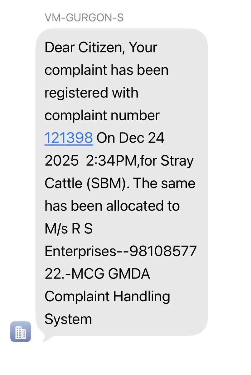 Jyotsananirula's tweet photo. @MunCorpGurugram @OfficialGMDA @pcmeenaIAS @PradeepIAS_HR @NayabSainiBJP @PMOIndia What’s the point of appointing RS Enterprises to remove stray cattle when they can’t do anything without MCG officials? Look at the filth, ness.Sector 66/67 Gurugram #NotASwachchGurugram https://t.co/KFNc6voWJi