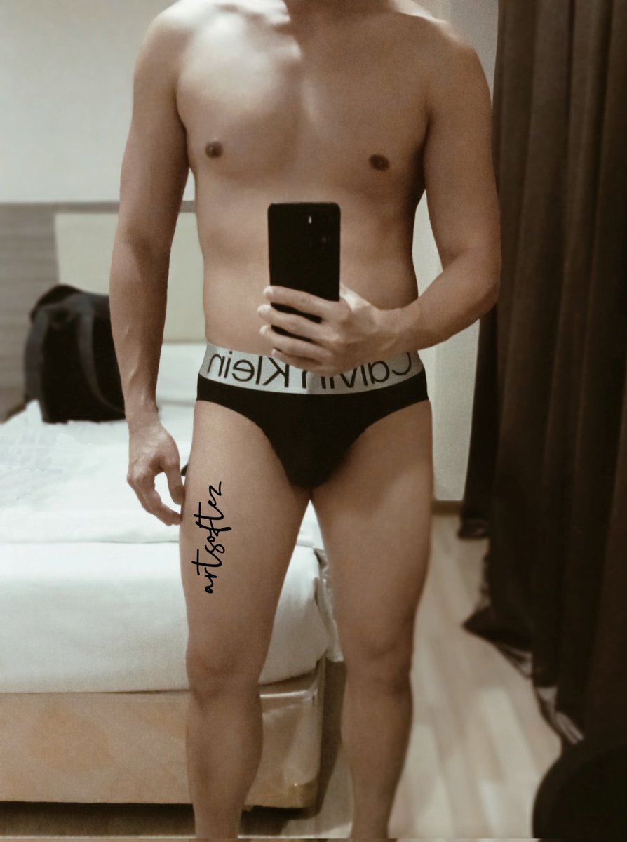 artsoftez's tweet image. Who wanna be my 🎅🏻 today?