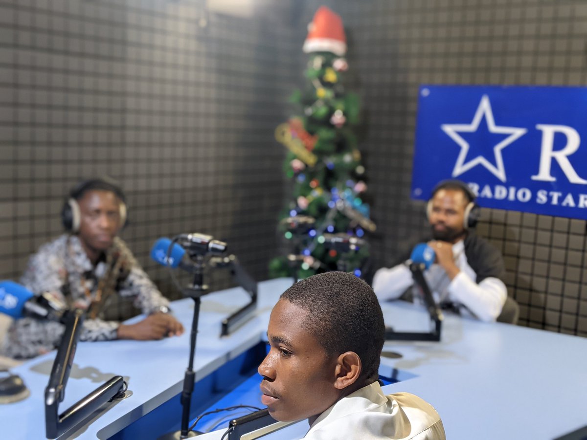 CavMwandulo's tweet photo. Joyeux Noël à tous ! https://t.co/IHFQAlB0Q7