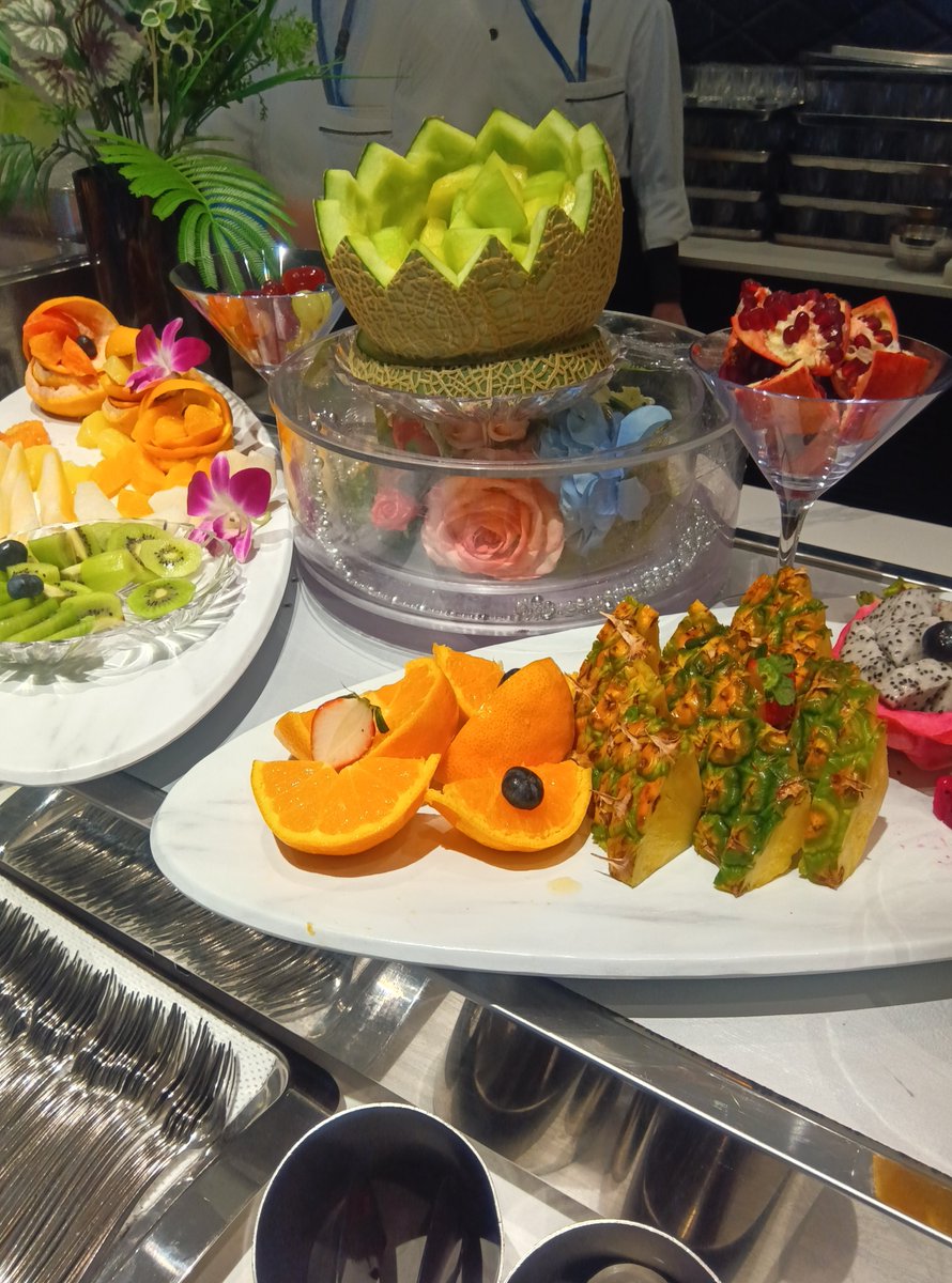 ⛱️２３日沖縄行った時の
クリスマスランチ〜！🎄