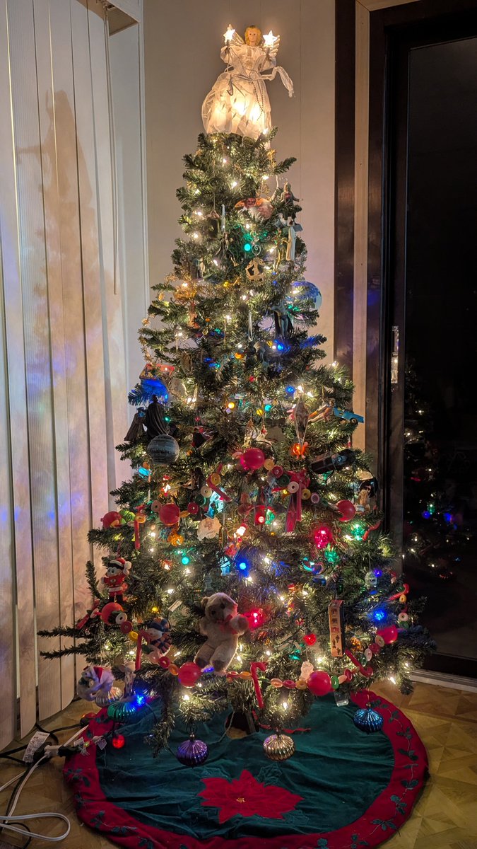 Merriest of Christmases, my Dear Ffriends &amp; Fiends.
At some point soon, I SHOULD be back in action online.
Thanks to all those who've bought shirts &amp; other merch this past year.
Most of all, thanks for your friendship.