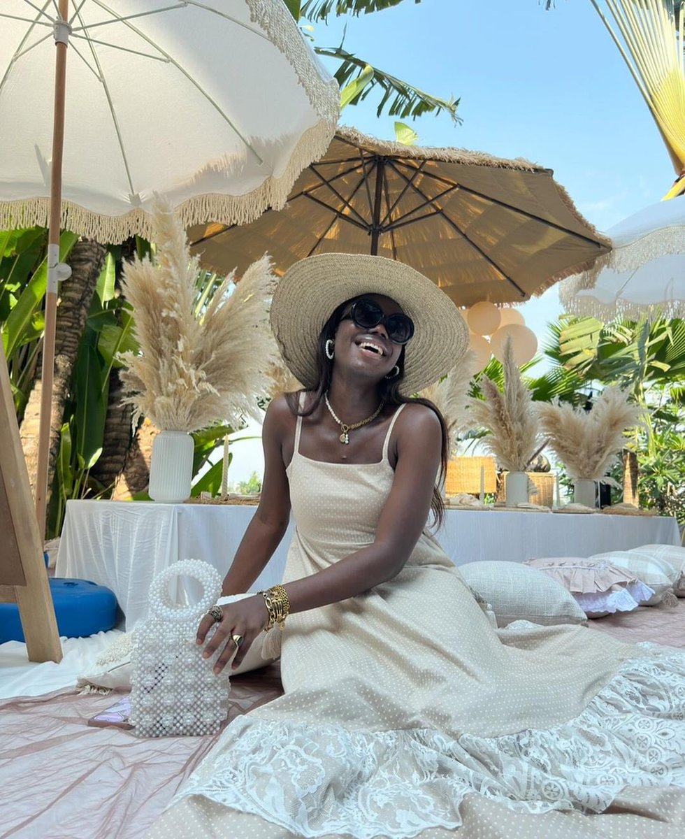 i know mother leading a tea party today wherever she is and I love it for her! Rest on 2 years Fola.